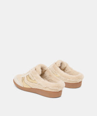 Dolce Vita Merit Slide Plush