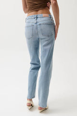 Pistola Aleks Mid Rise Straight Jean