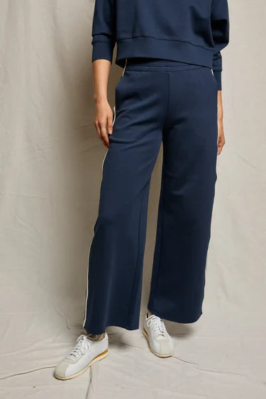 Perfectwhitetee Mikos Wide Leg Pant w Stripe