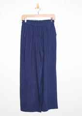 Lucy Lyna Pant